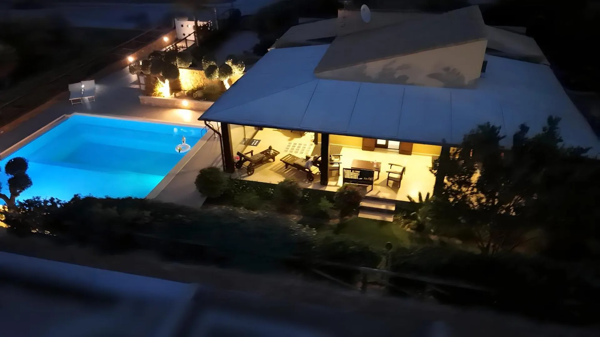 Villa Antares 库斯托纳奇 意大利